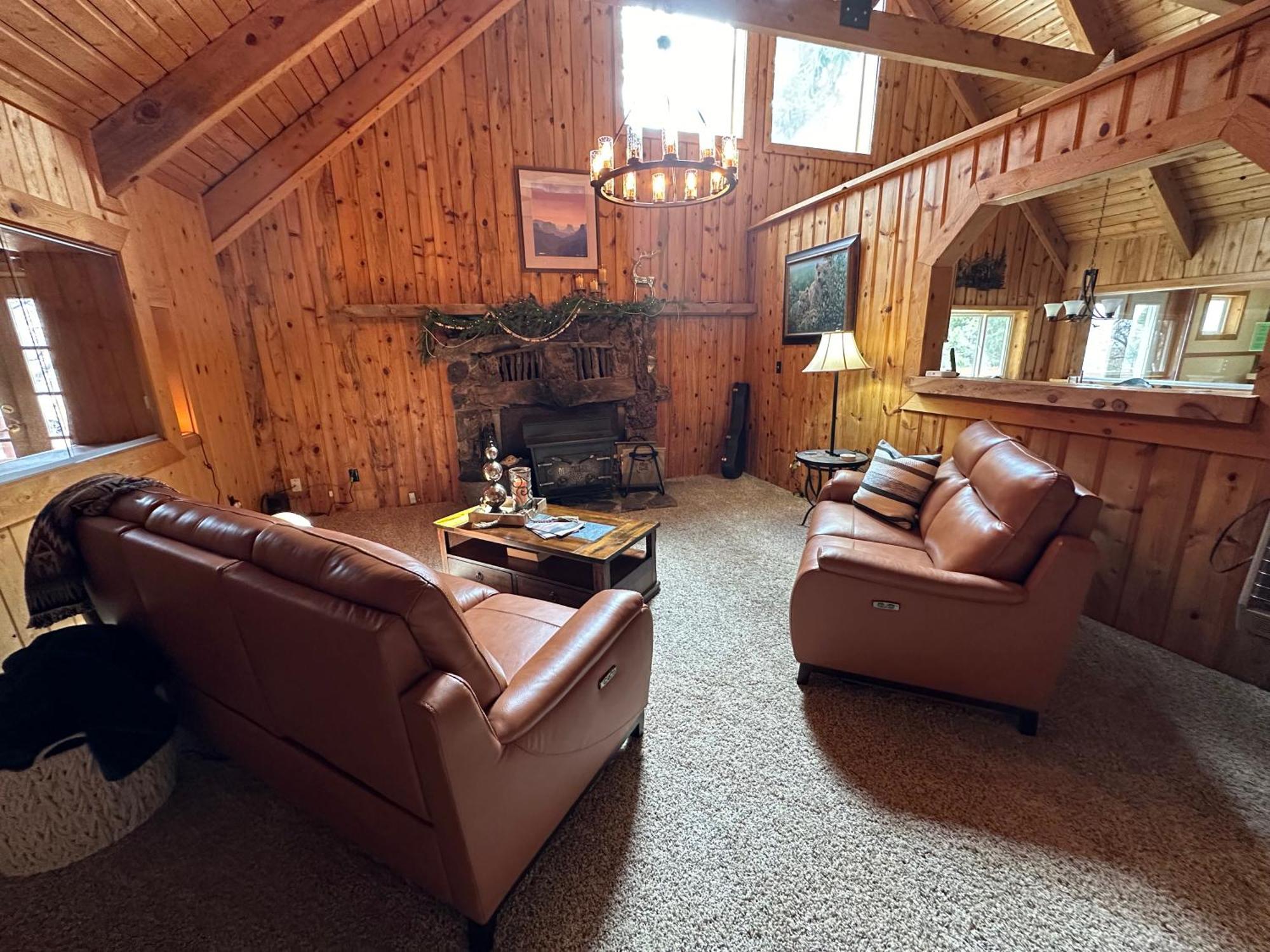 Mount Peale Country Bed & Breakfast